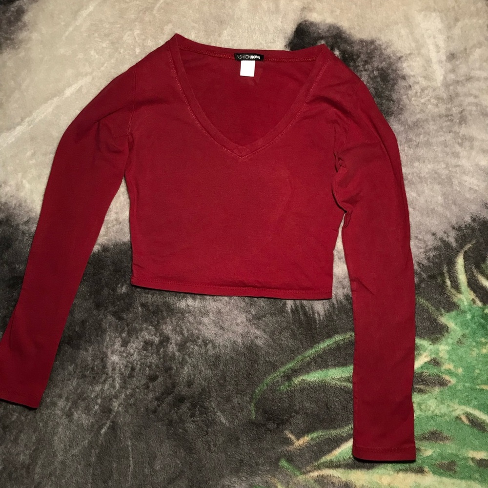 Red V-Neck Long Sleeve Crop Top